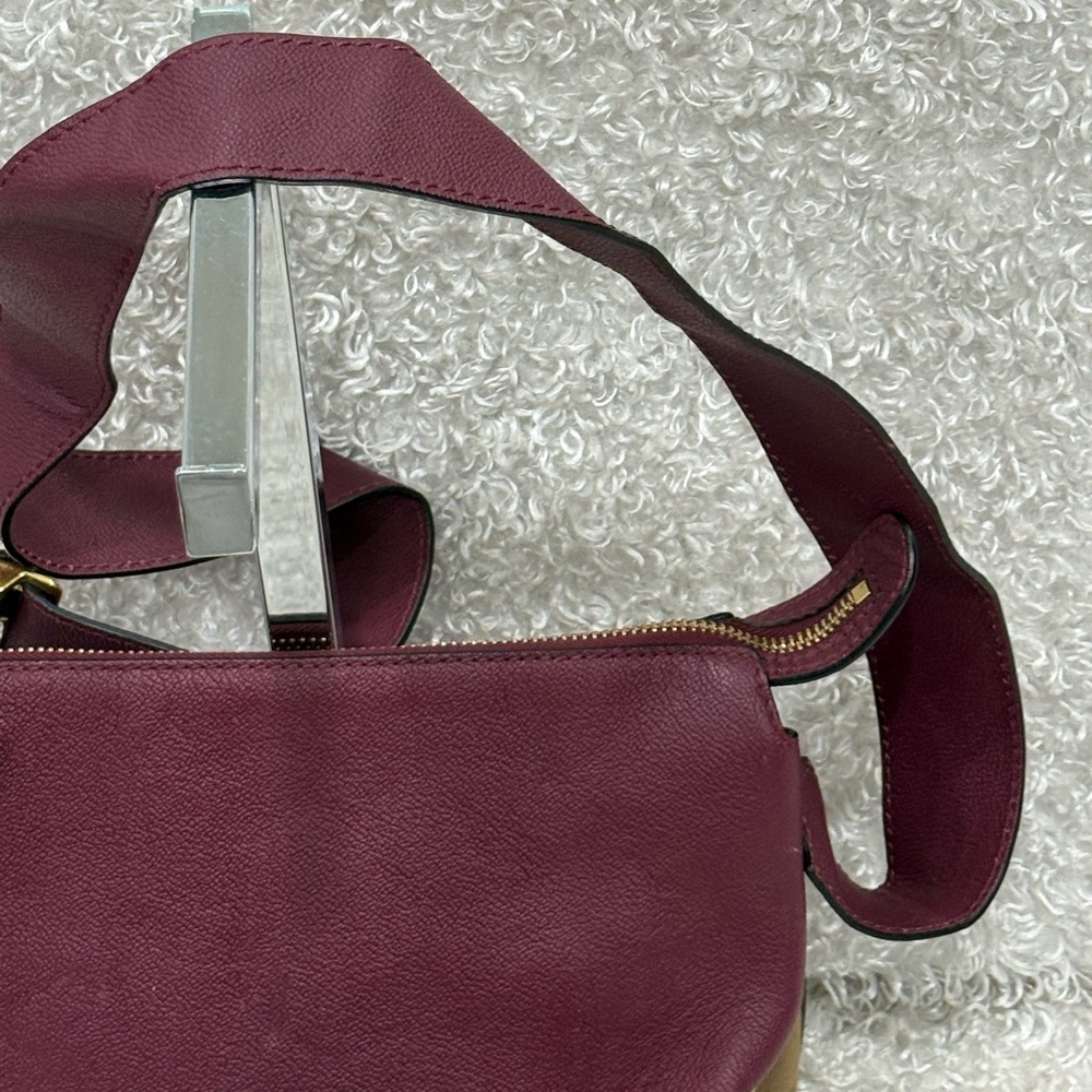 BURBERRY Helmsley Burgundy Leather House Check Adjustable Crossbody Bag - Picture 2 of 16